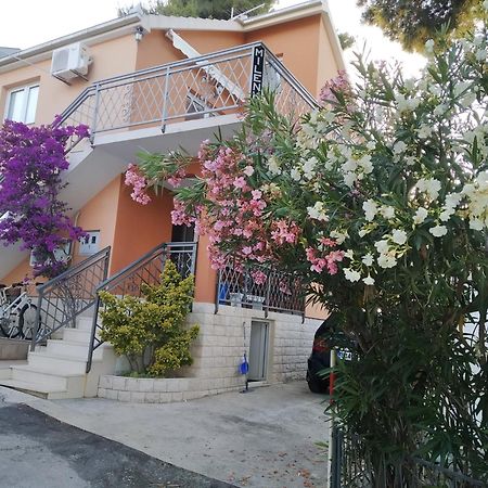 Holiday Home Milenka 罗戈兹尼察 外观 照片