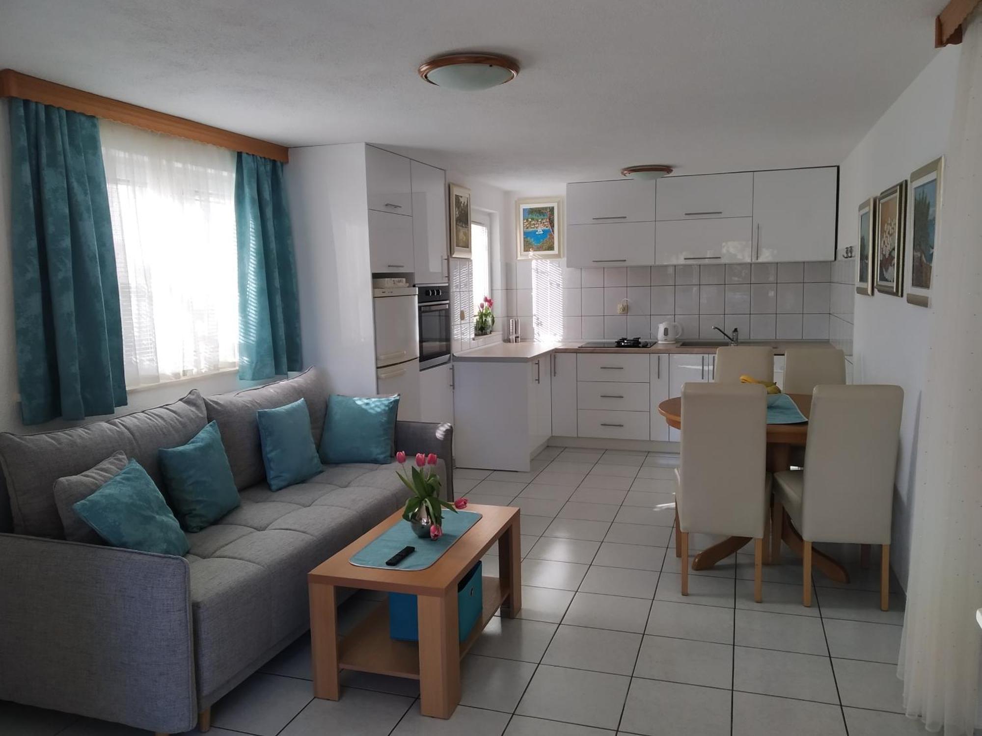 Holiday Home Milenka 罗戈兹尼察 外观 照片