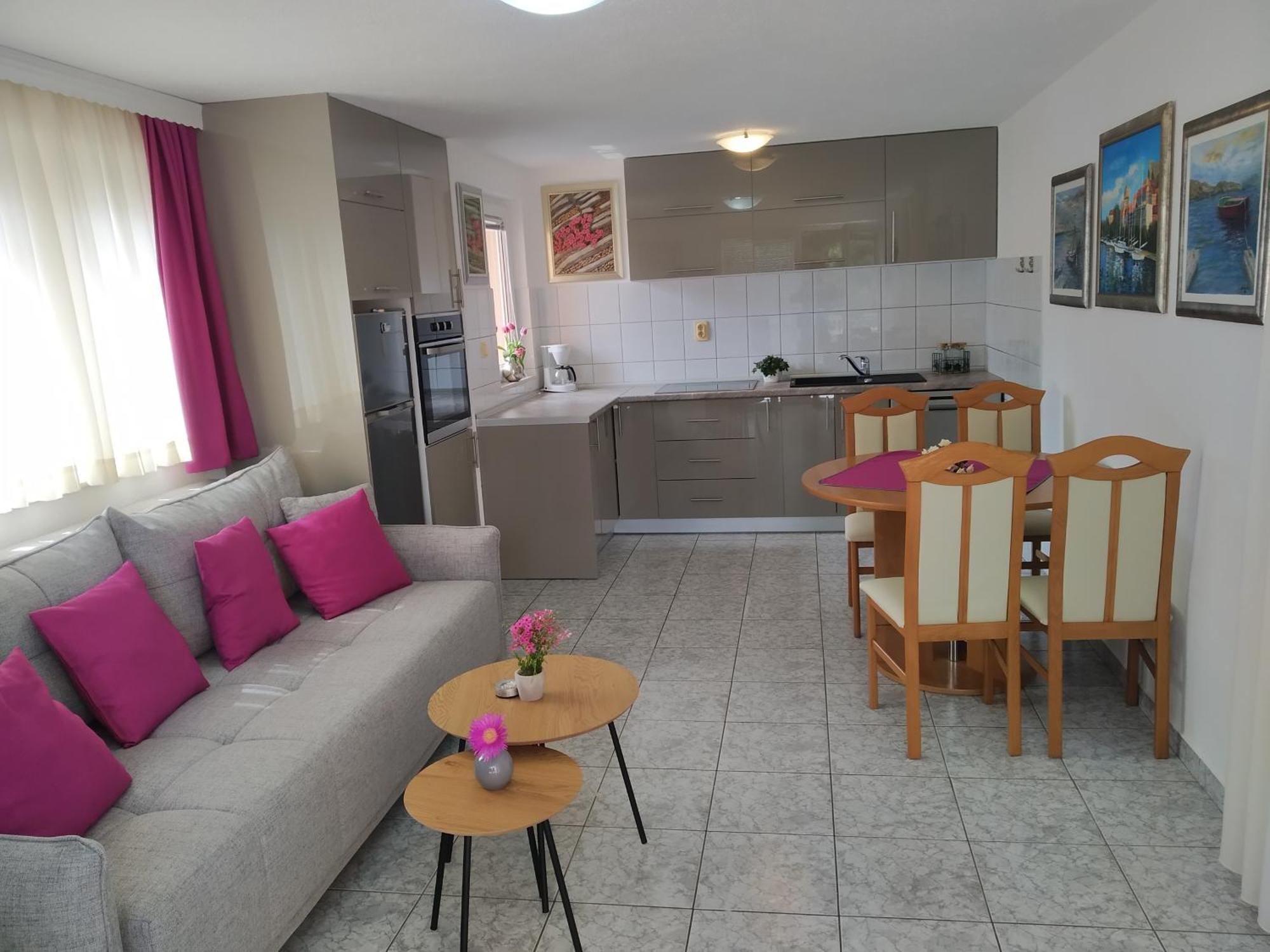 Holiday Home Milenka 罗戈兹尼察 外观 照片