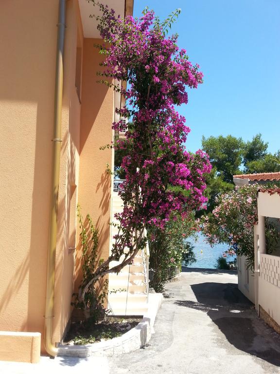 Holiday Home Milenka 罗戈兹尼察 外观 照片